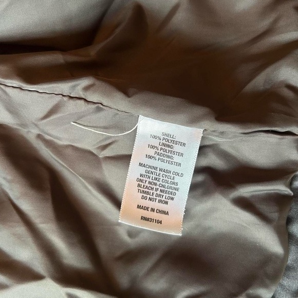 Crown & Ivy Kids Charcoal Gray Puffer Vest – Size Small, - Picture 5 of 5